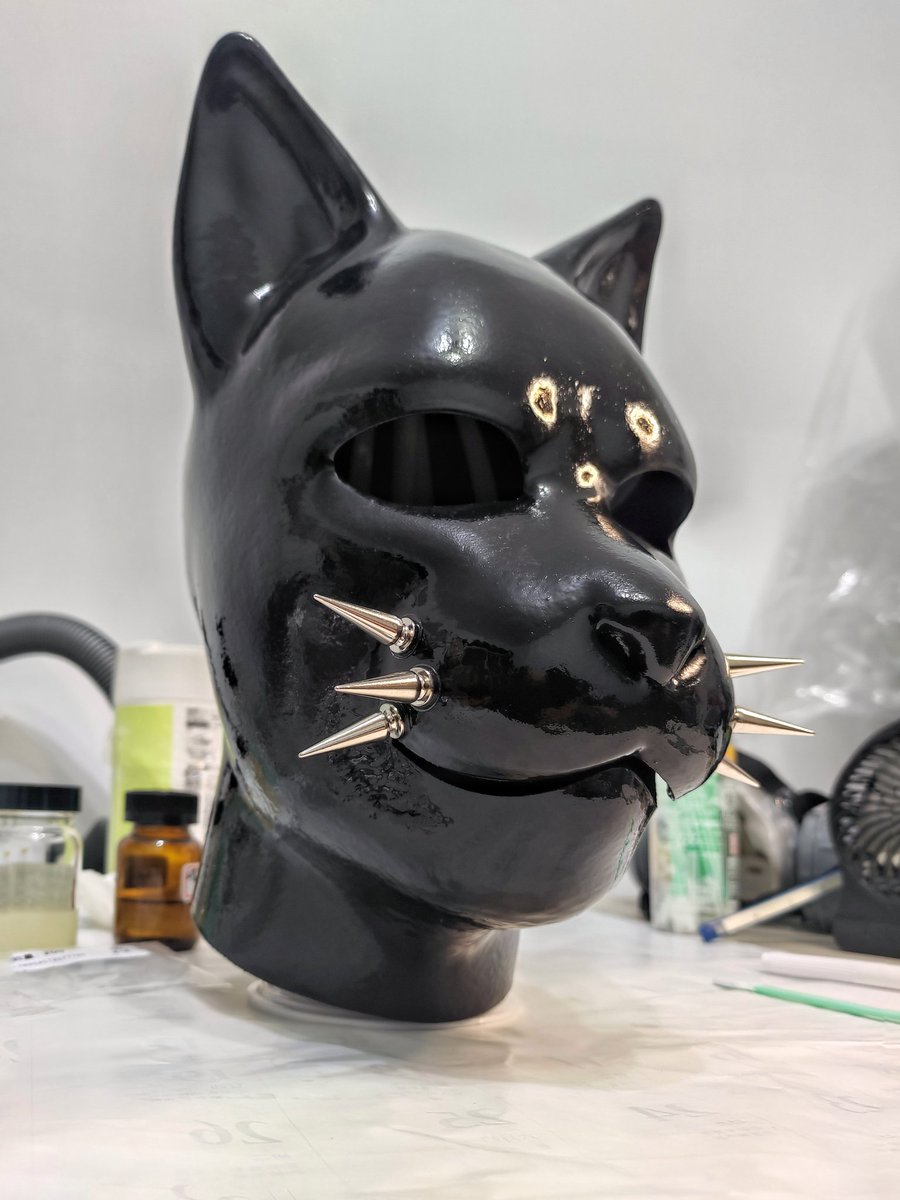 Attaching metal nails onto a Cat hood from <a href="/forfunbangkok/">FORFUN</a> .
<a href="/NattyIncon/">NaturallyInconsistent</a> will receive this wonderful hood later.
#DIY #Latexhood #Rubberhood #RubberFetish