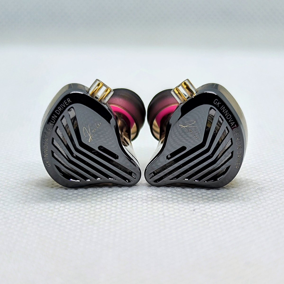 #review 

Primeiras Impressões do GK KUNTEN - O Novo Rei do Custo-Benefício?

Disclaimer: Este produto foi comprado com meu próprio dinheiro. Interprete isso como quiser. Estas são apenas impressões iniciais, e algumas coisas podem mudar na análise completa.

GK KUNTEN é o