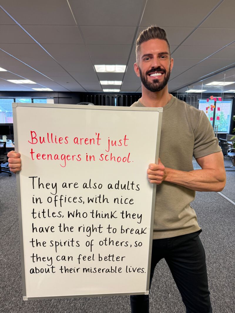 RobDance_'s tweet photo. Bullies aren't just teenagers at school: https://t.co/jnM3nEBlPa