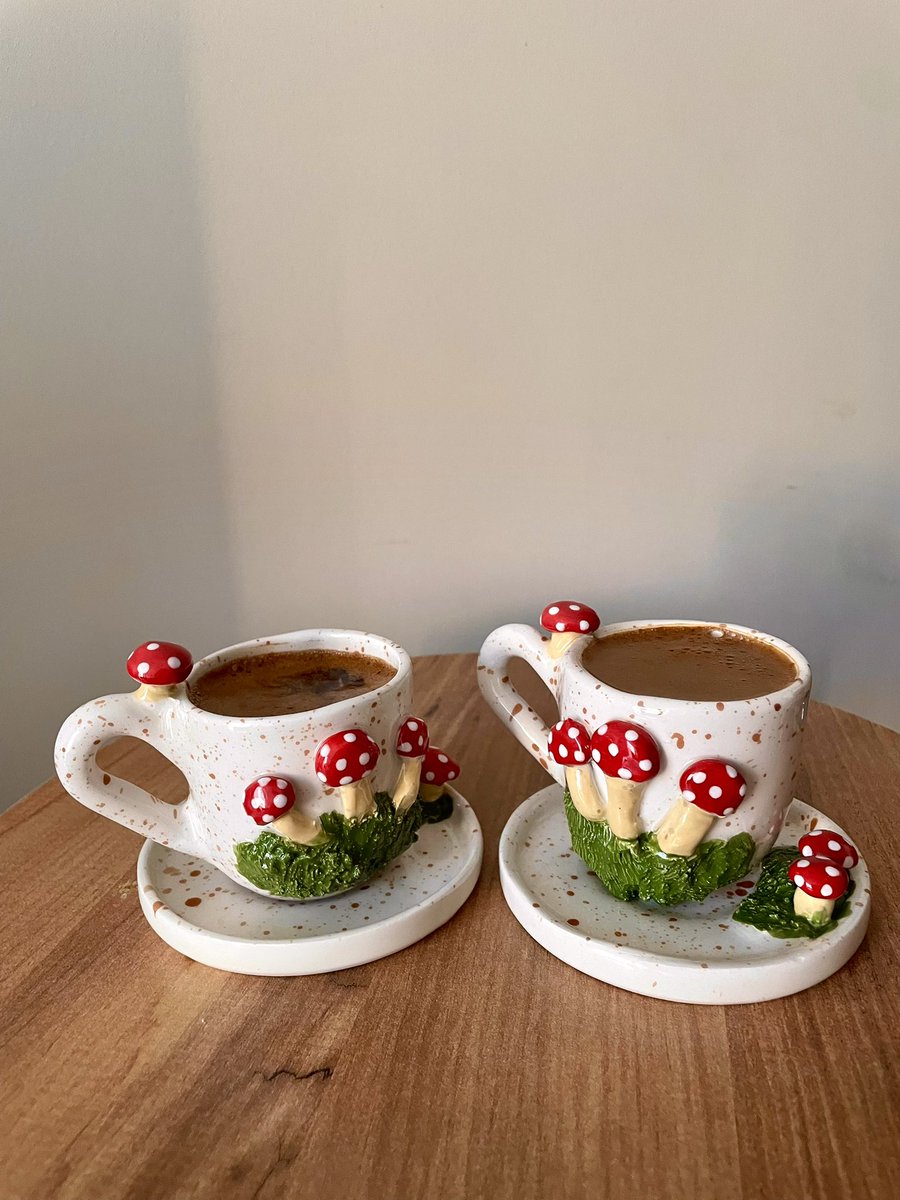 nouisceramic's tweet photo. Sizce de masal kitaplarından fırlamış gibi değiller mi? 🍄 Hangi arkadaşın buna bayılır? Etiketle! ✨ #mantarfincan https://t.co/4W9wBLQpqj