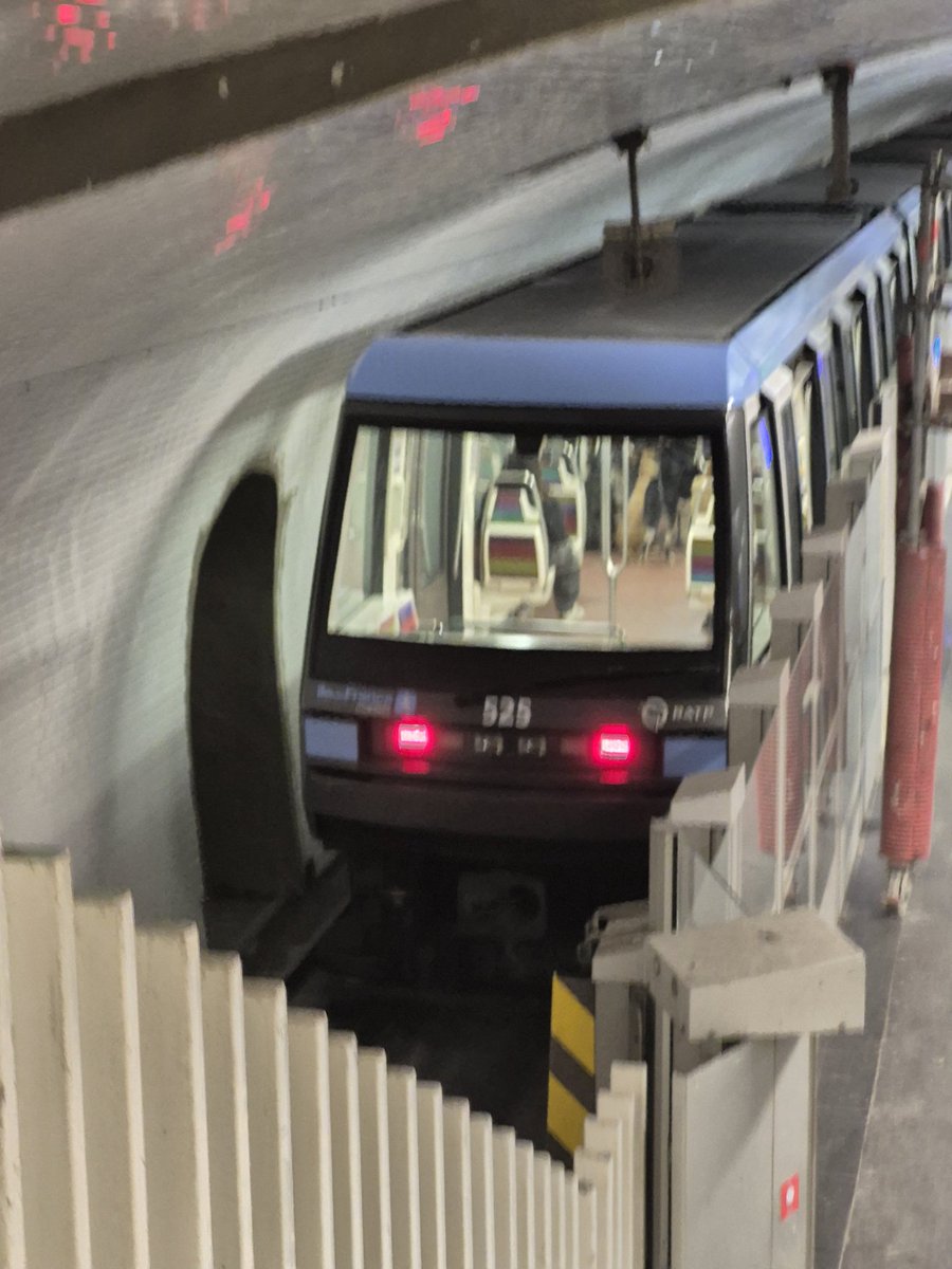 525 IDFM 😔 
<a href="/metropolitor_/">Métropolitor</a>