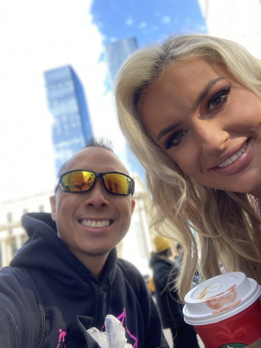 SensesPunk's tweet image. I just met Blake Monroe in MSG, I shown her the shirt, got her to sign it and take a picture with me, best day ever!!!! #WWENXT #NXTRoadblock