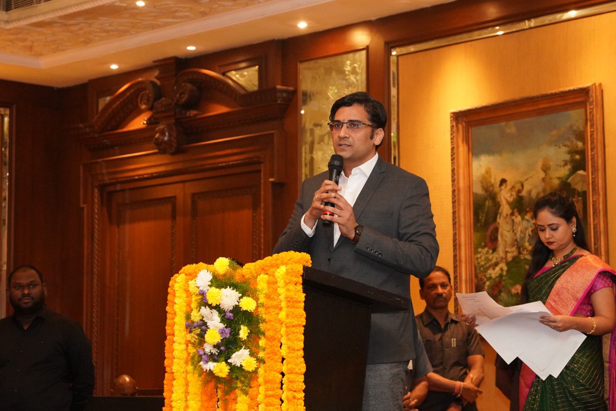 TGMeeSeva's tweet photo. Here’s a glimpse of today’s launch event.

IT Minister Shri D. Sridhar Babu and Shri T. Ravi Kiran, IFS, came together to champion a cause set to redefine how citizens access government services.

All MeeSeva services are now at your fingertips on WhatsApp.

#MeeSevaOnWhatsApp https://t.co/LUt4Q9YUEe