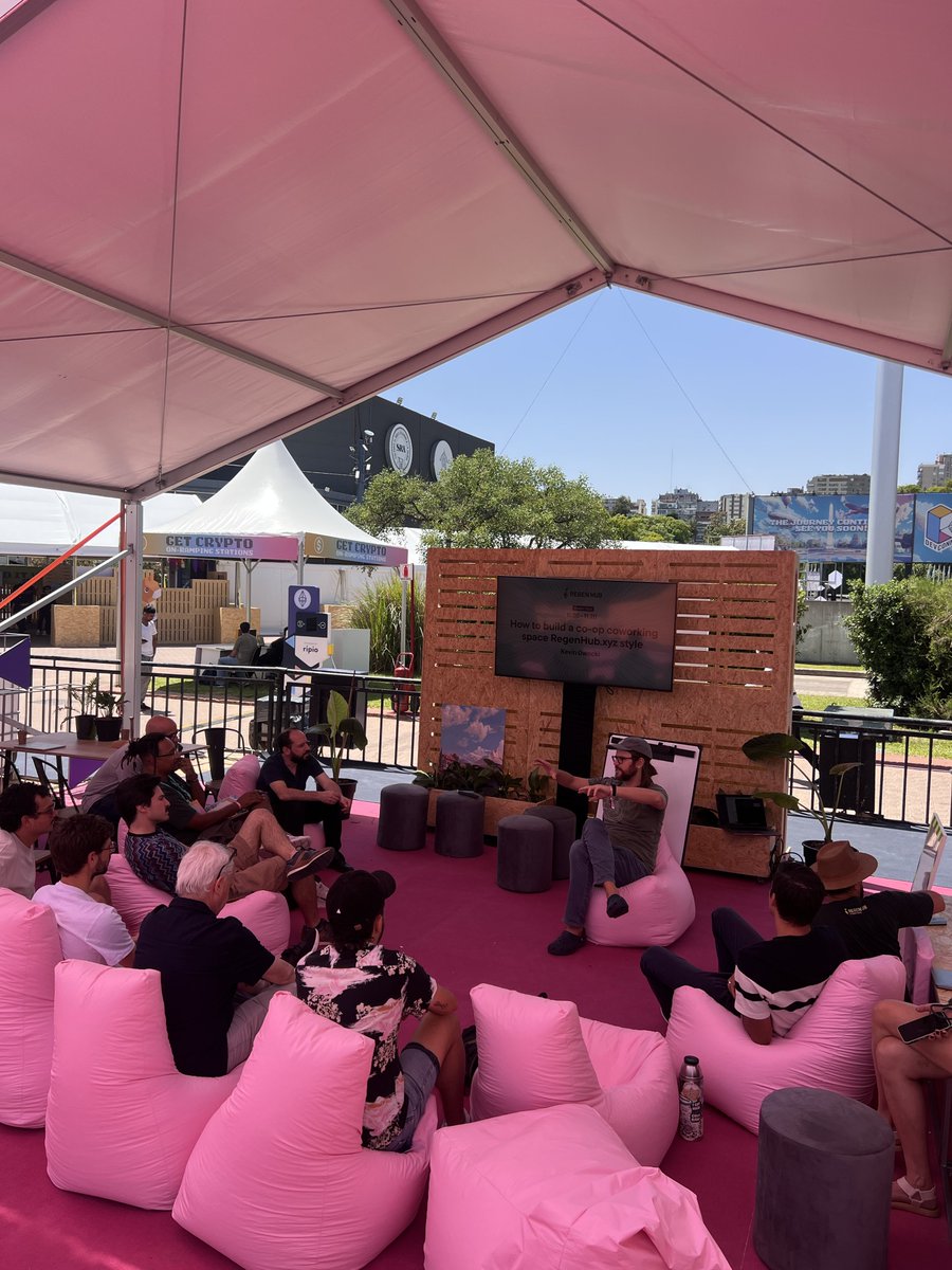 Nico Wolf tweet media