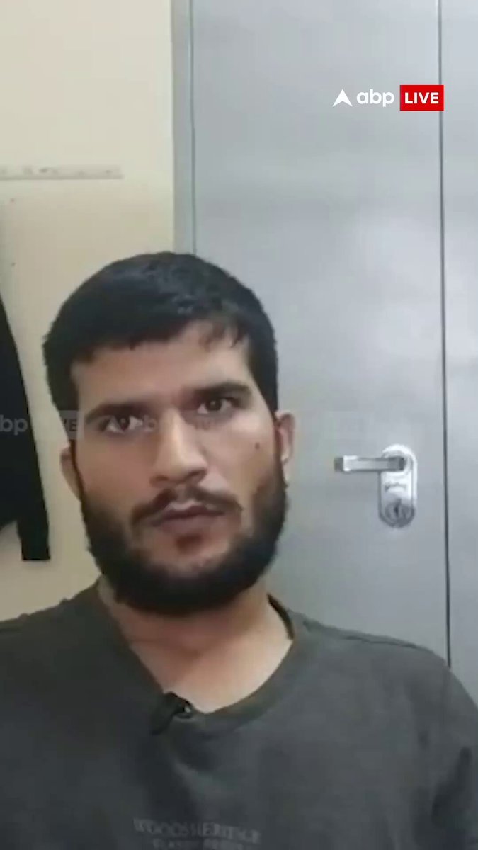 Schandillia's tweet image. There are two kinds: 

1. Those who want you to know, and
2. Those who don’t want you to know.