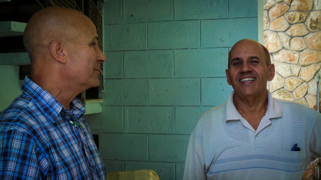 E_RdgzDavila's tweet image. Un sueño, la obra de toda una vida, el compromiso de impulsar cada día más el desarrollo ferroviario, en medio, incluso, de las más duras odiseas.
Osvaldo, “un profesional más completo” ⤵️
facebook.com/share/p/1BuJDH…
#TransporteCuba