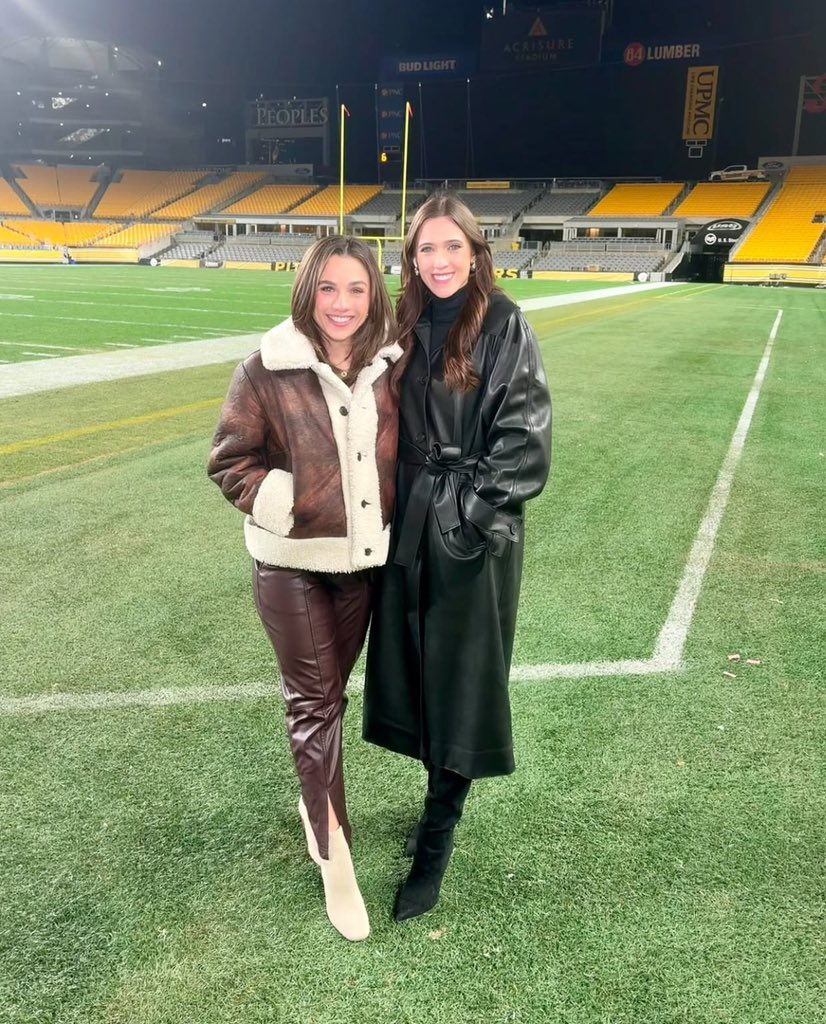 leather and crisp collars tweet media