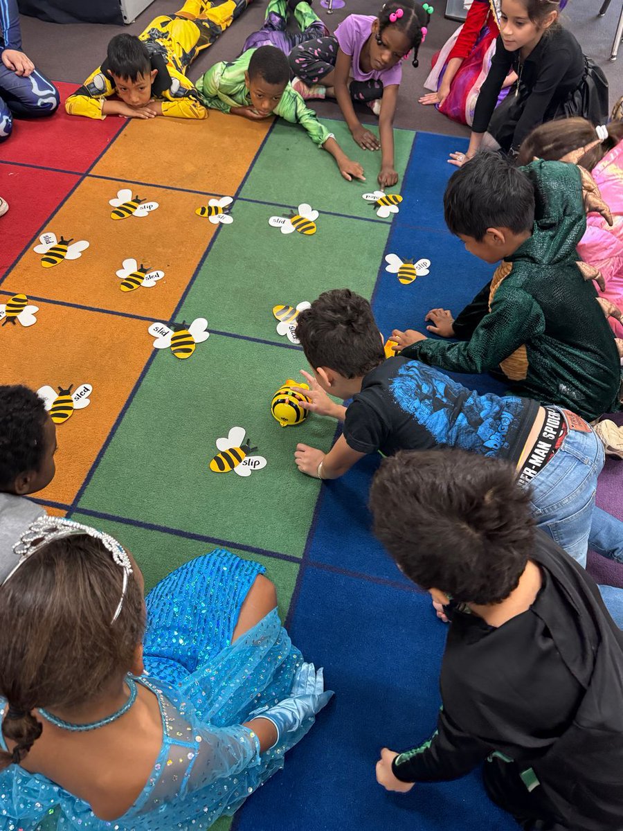 EdTechGCS's tweet image. First graders are having a blast learning to code with Bee-Bots! 🤖 Students used coding and estimation skills to navigate the Bee-Bot to words like &quot;sled,&quot; &quot;slid,&quot; and &quot;slip,&quot; focusing on changing blends. A perfect way to integrate STEM &amp;amp; literacy (phonics)! #EdTech #FuninFirst