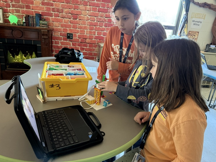 ButtsRoadInt's tweet photo. BRI's 3rd graders are busy builders this week!  They are creating water cycle Ferris wheels with our Lego Spike Robotics Kits and coding the wheel to turn the cycle in the correct order.  Way to SOAR, Hawks!  #SOARingHighatBRI https://t.co/KBF7ZNEqfo