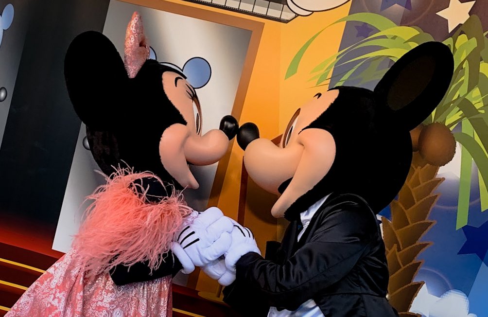 thedlpgeek's tweet image. Happy Birthday to the original power couple. The unmistakable Mickey and Minnie Mouse! ✨