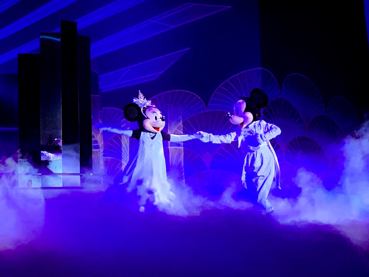 thedlpgeek's tweet image. Happy Birthday to the original power couple. The unmistakable Mickey and Minnie Mouse! ✨