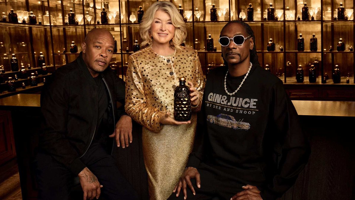 Dr. Dre and Snoop Dogg team with Martha Stewart on a gin brand. Full story: complex.com/pop-culture/a/…