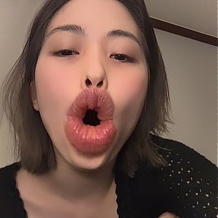 rhea tweet media