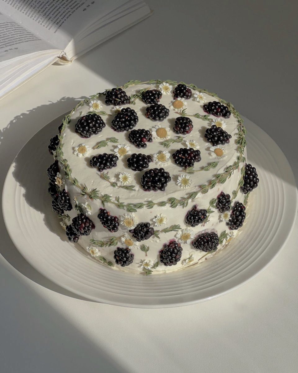 jisoookim_'s tweet image. happy birthday, reyes eonni, eve eonni, all han so hee rp-ers and of course the real han so hee 🥳🎂 may your new chapter be as graceful, bold, and unforgettable as you are 🫶🏻 AMEN 🙌🏻