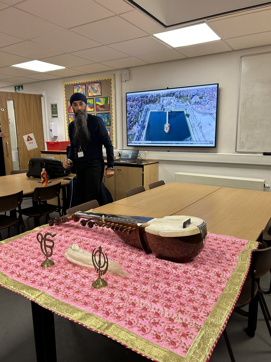Burleywoodheadp's tweet image. Looking forward to learning about the Sikh faith, with our visitor, Narinder #Interfaithweek