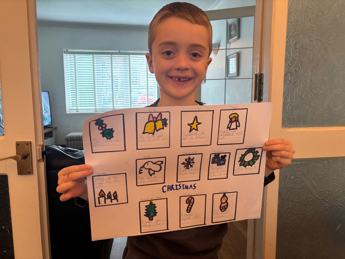 wecjamie's tweet image. @ourladyoflourd1 R in Y2 completed Task 5 by choosing Christmas as his favourite Liturgical Season🎄He sketched and coloured the symbols linked to it, explaining what each one means. #OLOLRE #CatholicLife #OLOLHomeworkChallenges