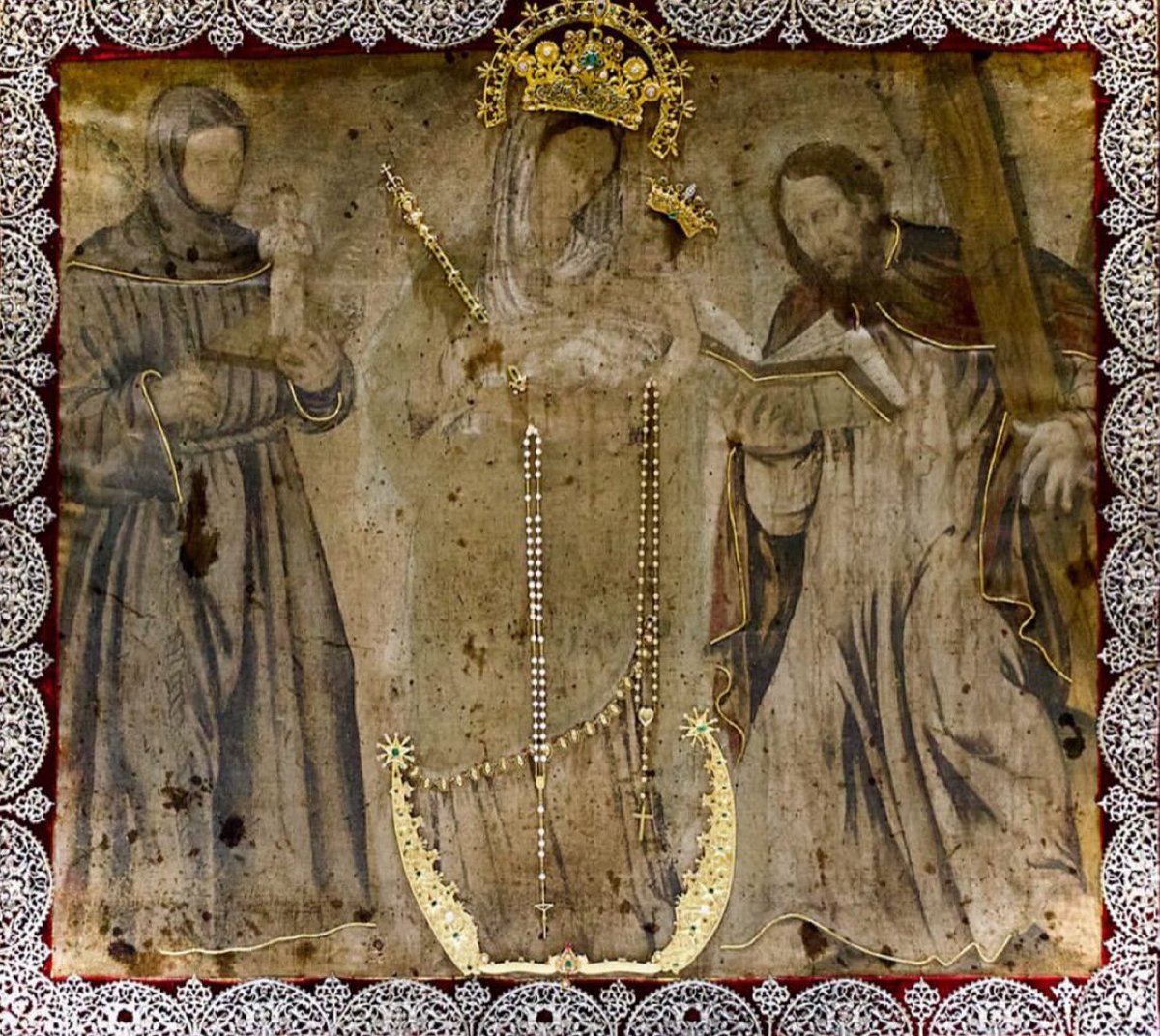 Hoy honro a mi amada Virgen de Chiquinquirá, a quien profeso una devoción inmensa y sincera. Su presencia en la vida de nuestro pueblo es luz, compañía y fortaleza.

En este día elevo una oración a la Virgen Chinita, patrona de nuestro pueblo zuliano y símbolo de fe para toda