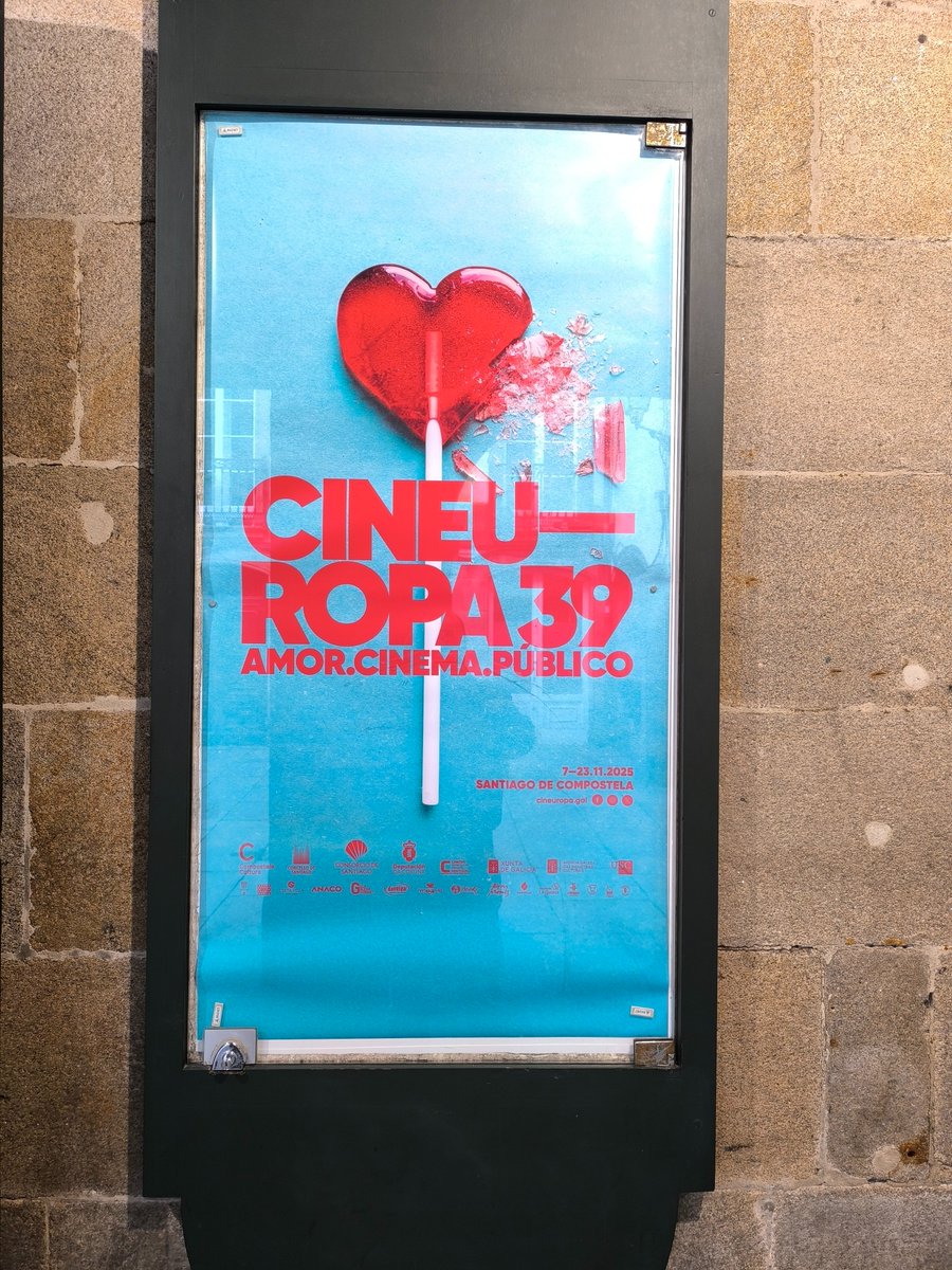 enclavedecine's tweet image. 📍 Ya estamos un año más en el Teatro Principal de Santiago de Compostela para disfrutar de una nueva edición de @cineuropa_gal.

📽️ Hoy veremos #Elisa, de Leonardo di Costanzo, y #ElMagodelKremlin, de Olivier Assayas.

#Cineuropa39