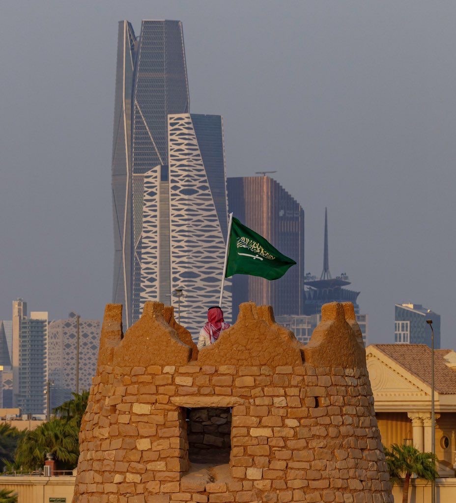 ماضـيـنـا ، حاضـرنا ❣️🇸🇦