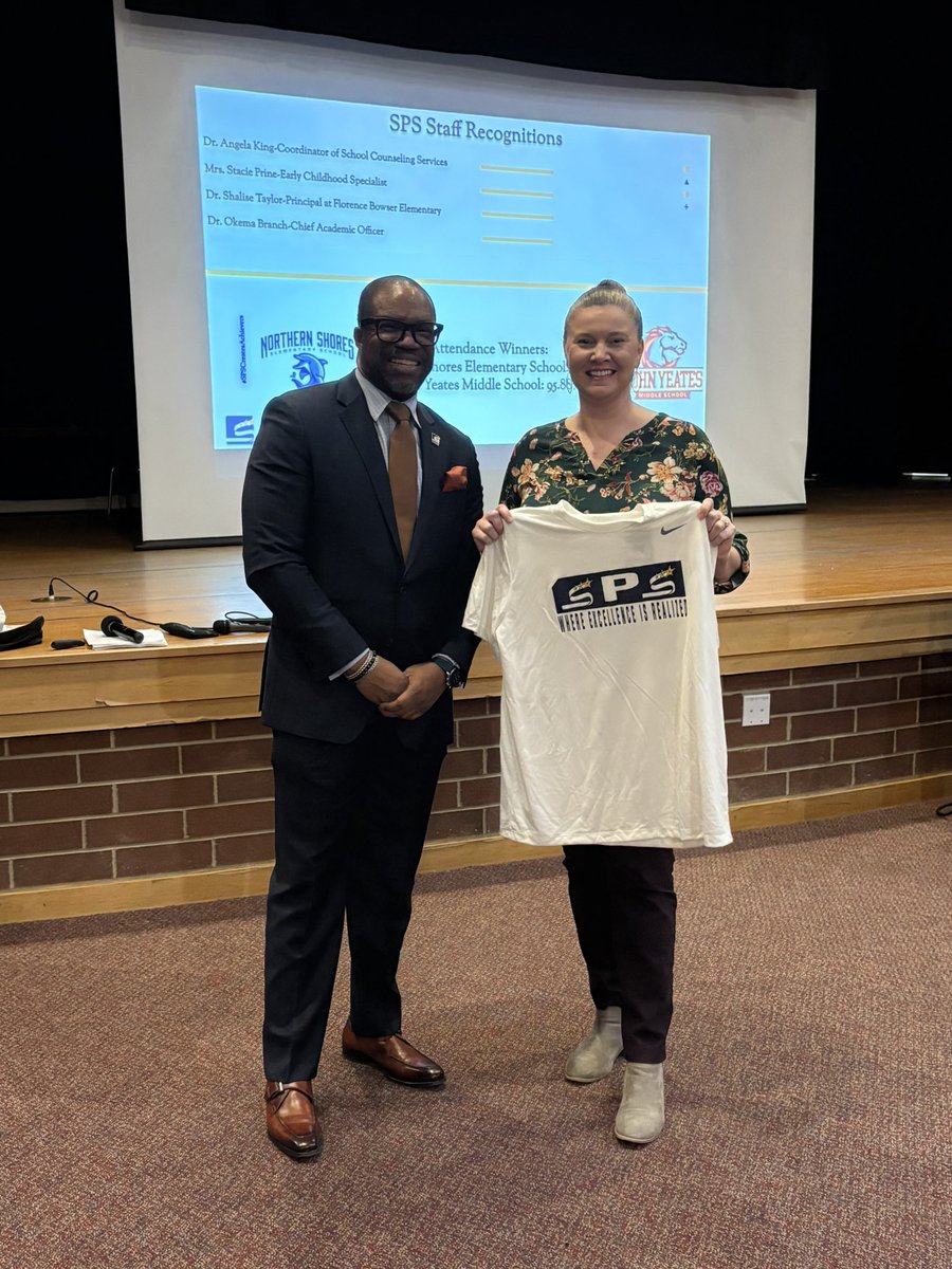 drjbg3's tweet image. Congratulations to our @SufVAschools leaders for being recognized at today’s leadership meeting. Dr. King, Mrs. Prine, Dr. Taylor, and Dr. Branch! Thank you for your outstanding leadership and serving our schools!!! #SPSCreatesAchievers #TheArtofInclusiveLeadership 👏🏾👏🏾👏🏾