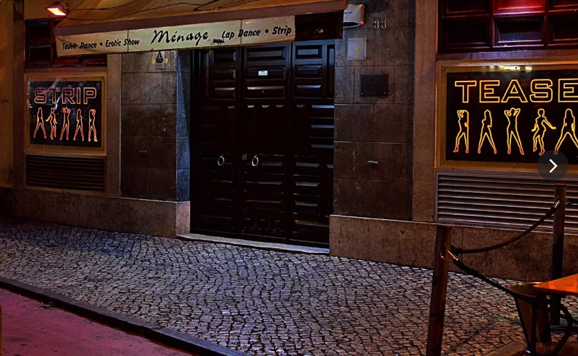 JairoLadino_'s tweet image. Según reporte de la @UIAFColombia existe una transacción de la cuenta bancaria de Gustavo Petro en un club de strippers (MENAGE STRIP CLUB) localizado en portugal durante el mes de mayo del 2023.

 Posdata: Petro visitó lisboa el 6 de mayo del 2023

¿Opiniones?