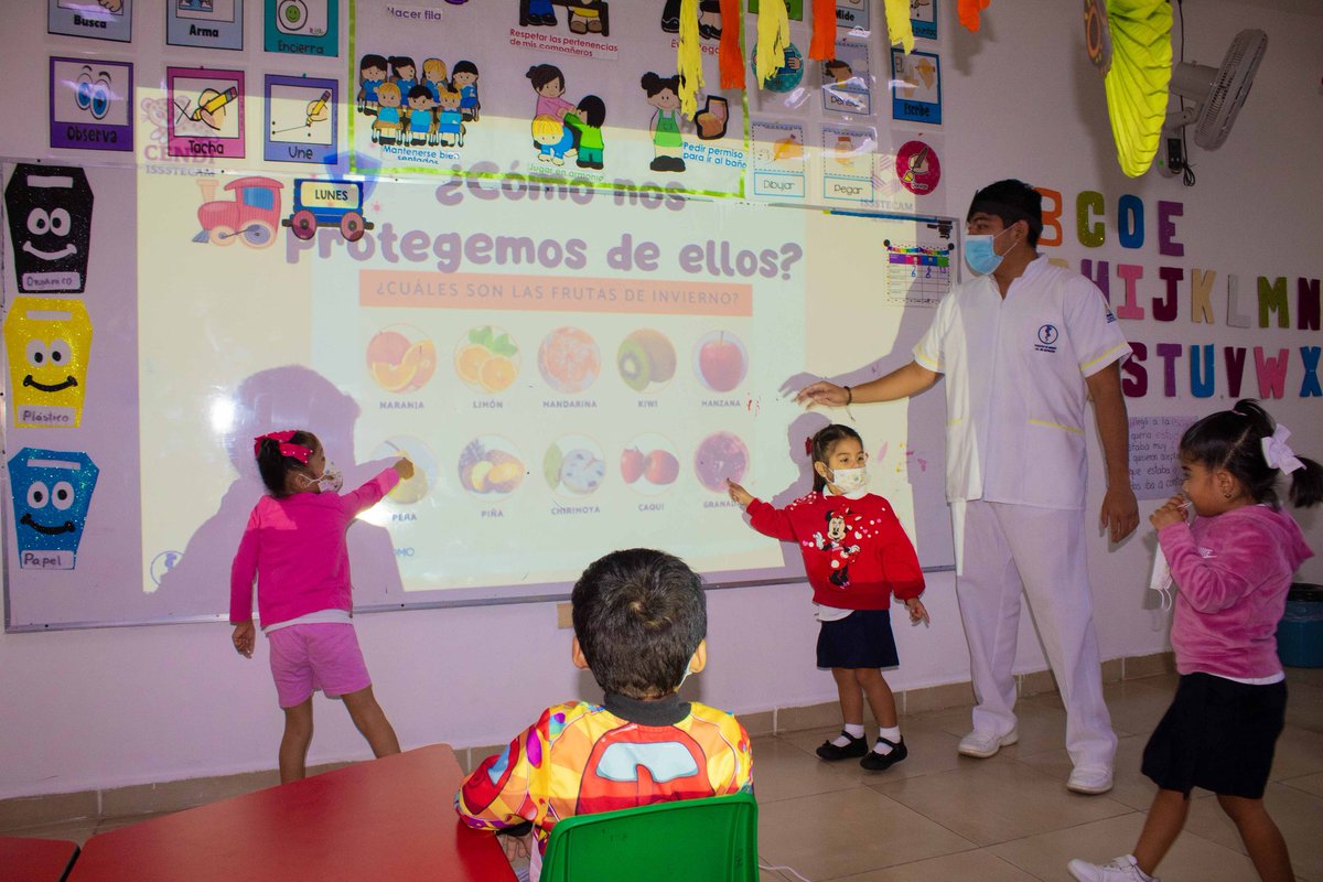 Issstecam's tweet image. Los niños y niñas del Preescolar CENDI ISSSTECAM participaron en la plática "Adiós a los gérmenes", impartida por el Área Médica, a través de Víctor Acal Noh, y que mediante actividades lúdicas, promueve las buenas prácticas de higiene, así como una sana alimentación.