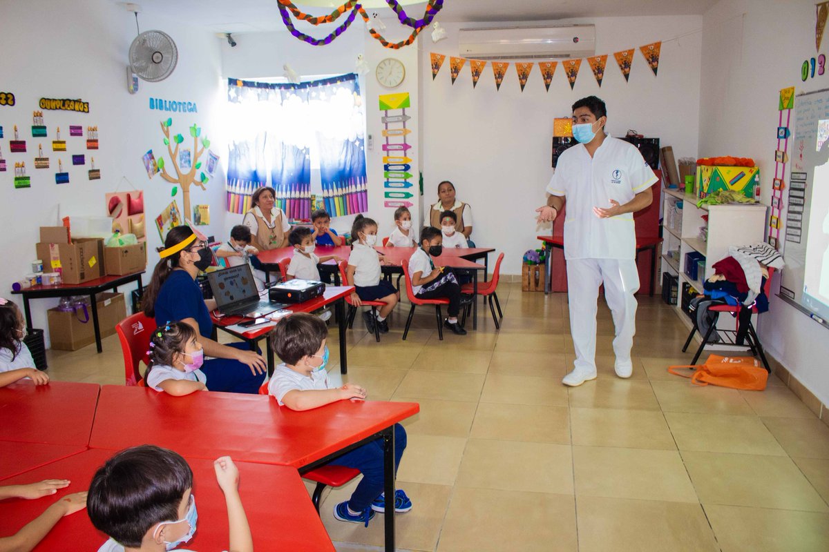 Issstecam's tweet image. Los niños y niñas del Preescolar CENDI ISSSTECAM participaron en la plática "Adiós a los gérmenes", impartida por el Área Médica, a través de Víctor Acal Noh, y que mediante actividades lúdicas, promueve las buenas prácticas de higiene, así como una sana alimentación.