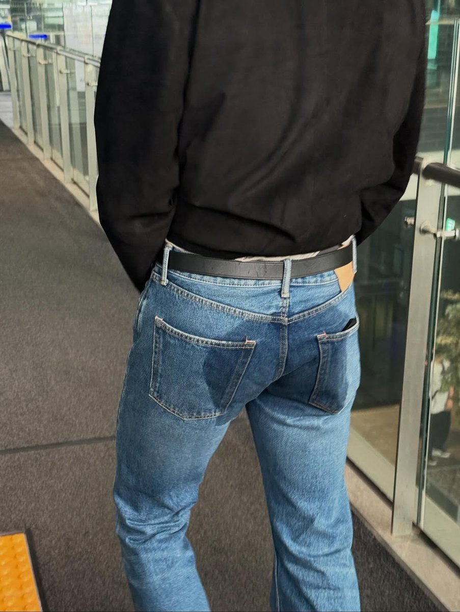 johnnyeyyo's tweet image. Pepatah mengatakan 
Hemat pangkal kaya
Kaya pangkal miskin
Yang nikmat pangkal paha

HAHAHAHAHAH