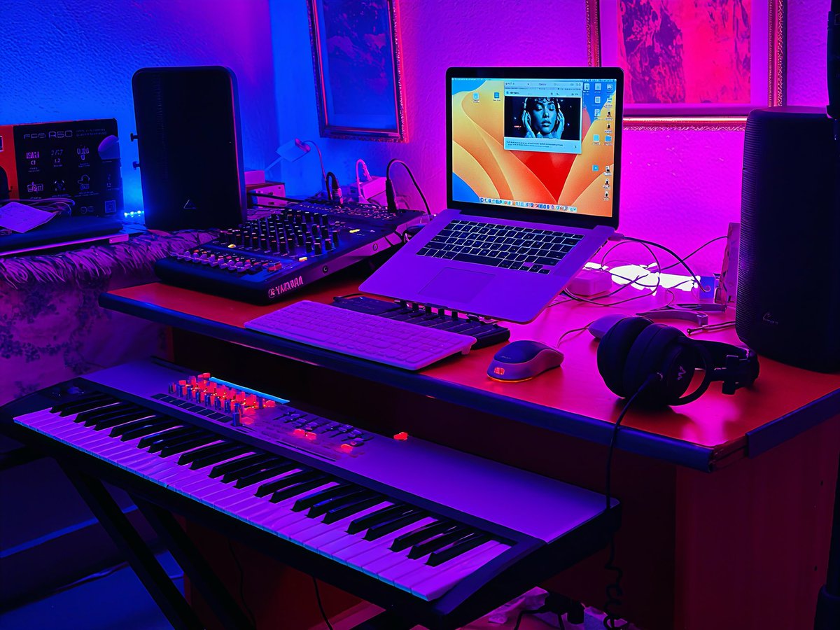 Precision, Clarity and Excellence. Your music perfected at 12Keys recording studio.