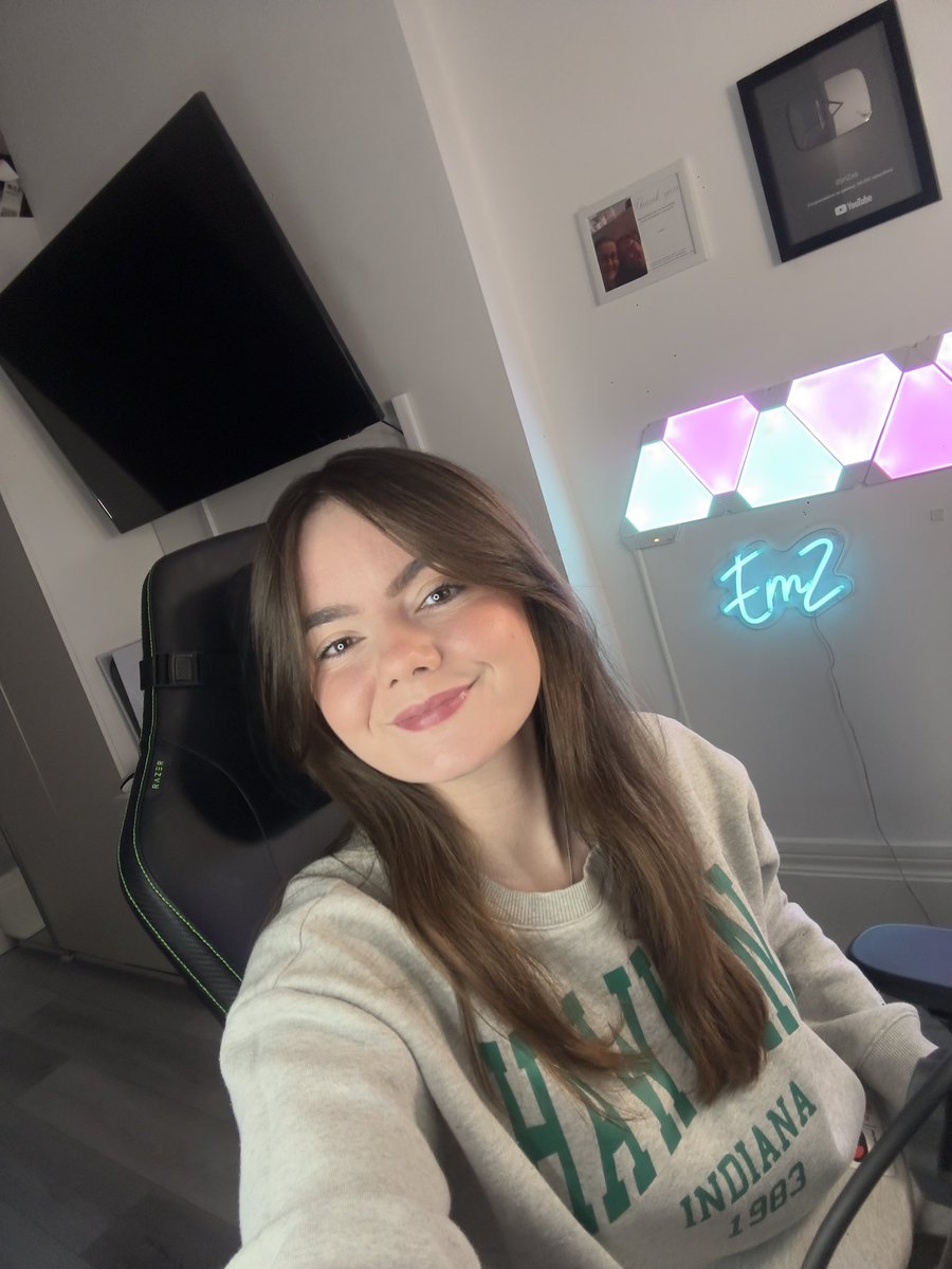 C9EmZ's tweet image. Just went LIVE on Black Ops 7! 

MORE BO7 GIVEAWAYS, 2X DROPS for EXCLUSIVE REWARDS, Twitch Badge &amp;amp; Sniping with Viewers 🥹

Get in here, don&apos;t miss out 
🚨twitch.tv/Emzy