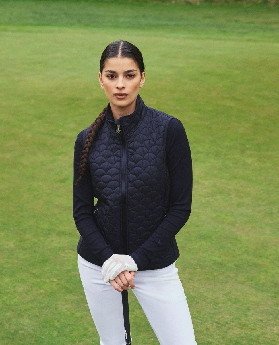 Explore our website and discover your perfect fall jacket 🤩✨⁠ dailysportsusa.com