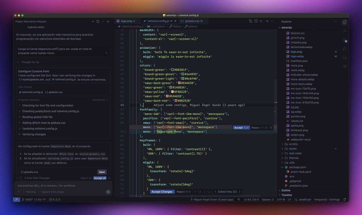midudev's tweet image. ¡Bombazo! Google lanza su propio editor de código.
Se llama Antigravity y es un fork de Visual Studio Code.

Pero... ¡Tienes acceso gratis a Gemini 3 Pro!
También a Claude 4.5 Sonnet y GPT-OSS.

Disponible en macOS, Windows y Linux:
→ antigravity.google