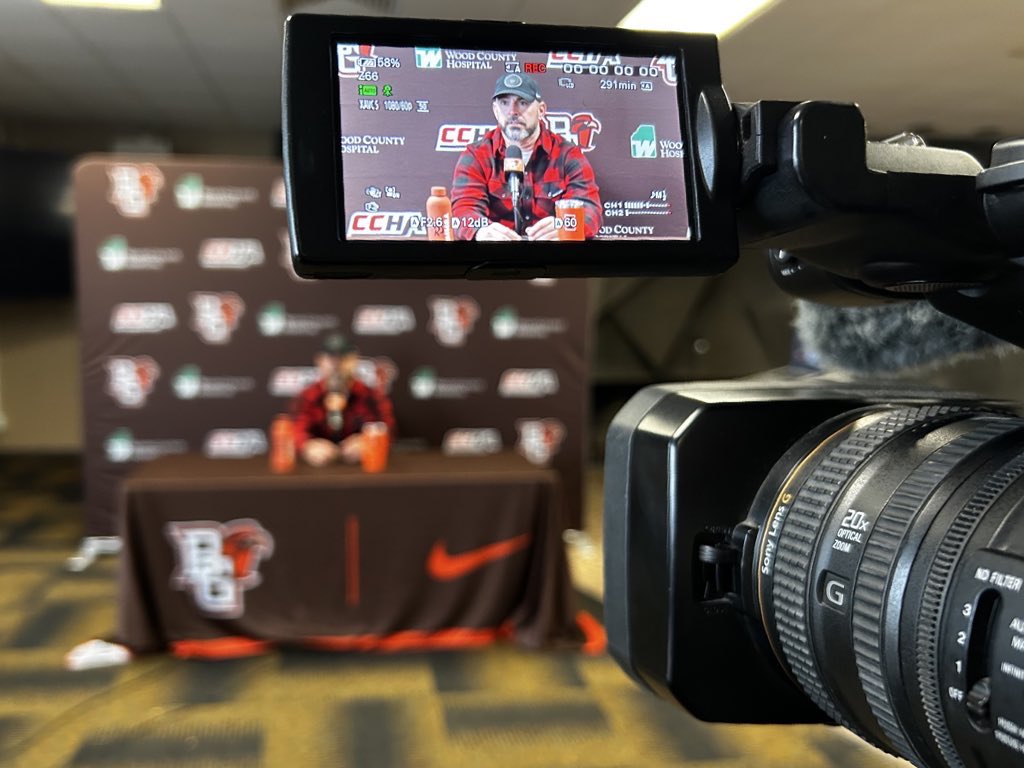 Head coach Dennis Williams pulling off the lumberjack look at media today. The jacket is a 2018 pickup from his days coaching Team Canada Black at the World Hockey Championship. #AyZiggy