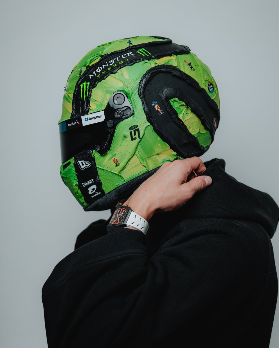 LN4's tweet image. THE LNxWB RACE 150 HELMET IS HERE AND ALL I CAN SAY IS WOWWW