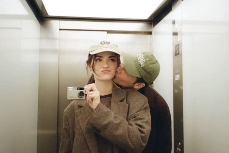 Time keeps moving, but my heart keeps returning to you. 
Six years already past and you are still being my favorite girl💜

p.s. dont forget to see your kkt account.