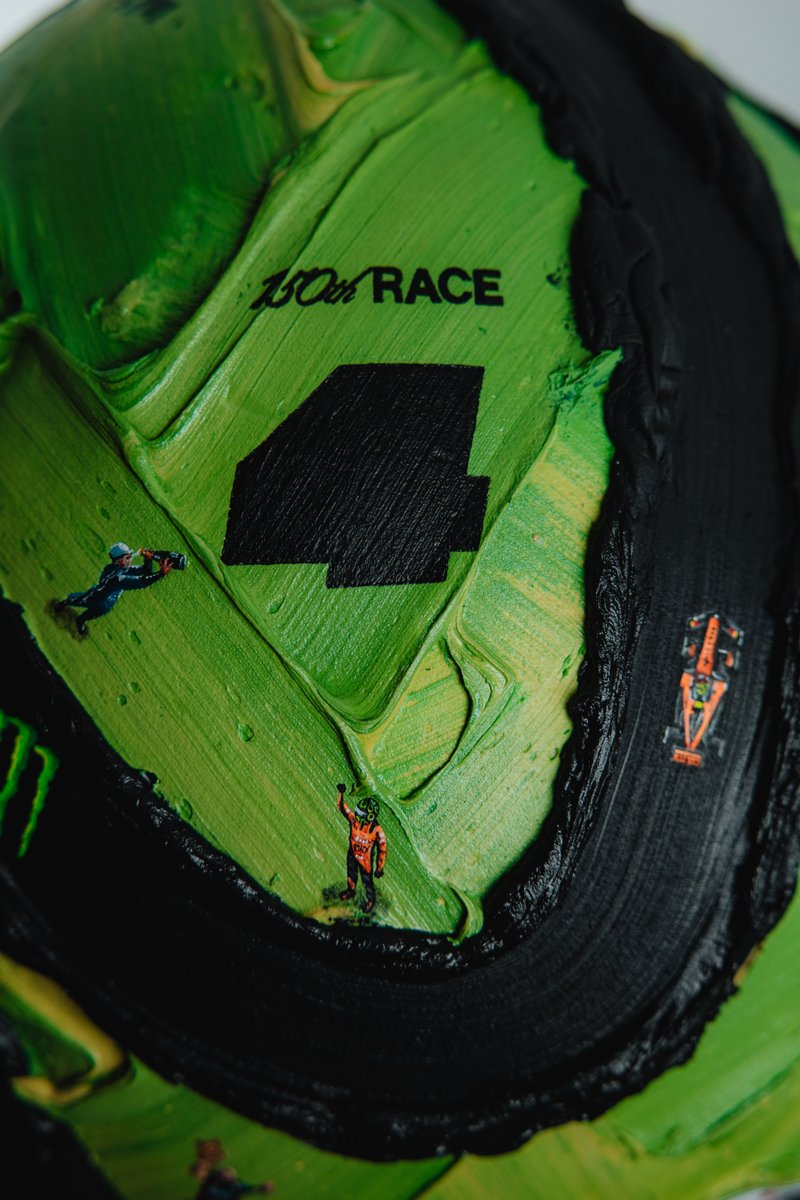 LN4's tweet image. THE LNxWB RACE 150 HELMET IS HERE AND ALL I CAN SAY IS WOWWW