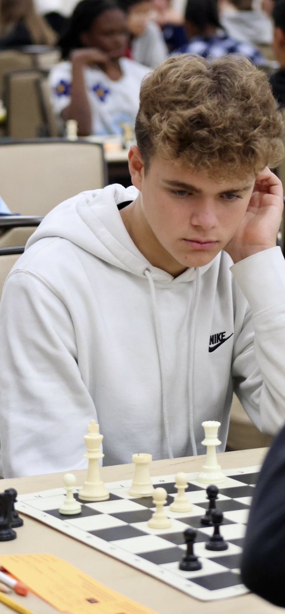 DCSeNews's tweet image. The DeSoto County Schools Chess Tournament is underway, and these students mean business! The focus is immeasurable. #TeamDCS #BeTheStandard