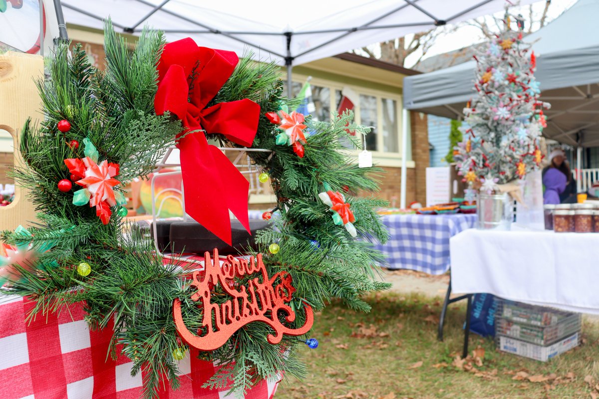 Let the festivities begin! Shop at local businesses and experience holiday activities around Old Town Greenwood on Nov. 21 and 22 during the Holiday Open House. Find details: festivalcountryindiana.com/discover-old-t… #festcountryin