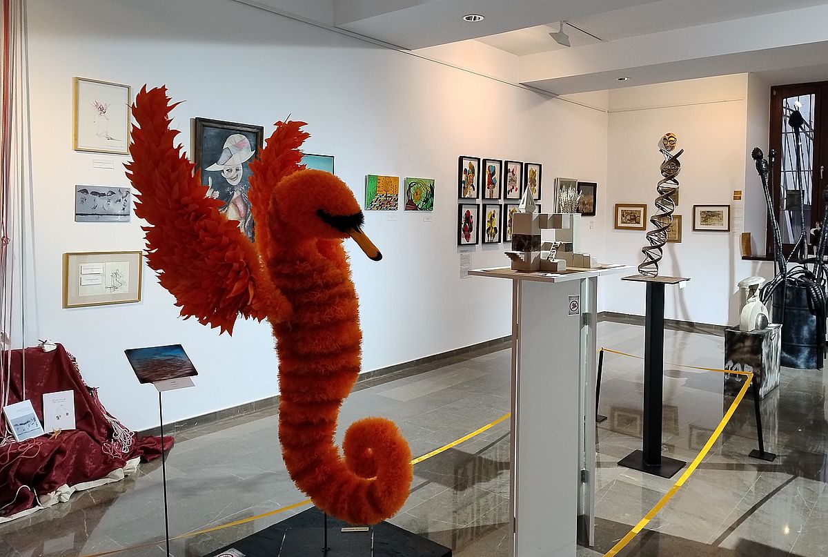 JBHConcepcion's tweet image. Hasta el 29 de este mes se puede ver la muestra de esculturas y pinturas del Movimiento Hyde &quot;el Jardín Ocurrente&quot;, una exposición en memoria de Antonio Troyano @malaga @Malagaconacento @malagadecultura @turismodeMLG @turismodemalaga @culturamalaga #arte