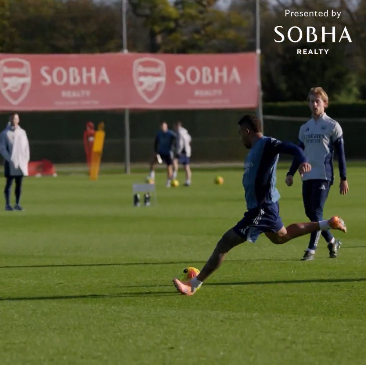 Gabriel (Martinelli) is back btw 
See the background