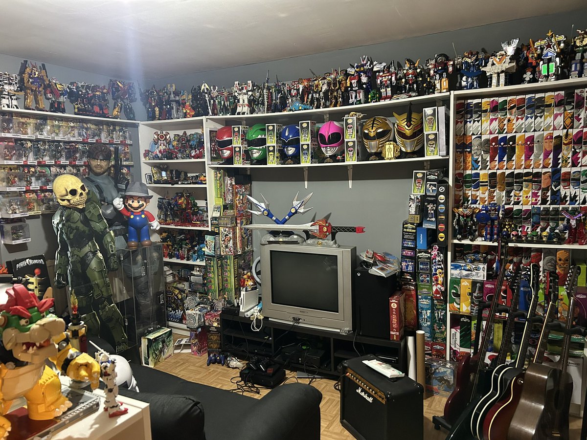 Doc_baste's tweet image. Tiens j’ai pratiquement le même décor de Badnews de Davy Mourier, c’est dingue ça