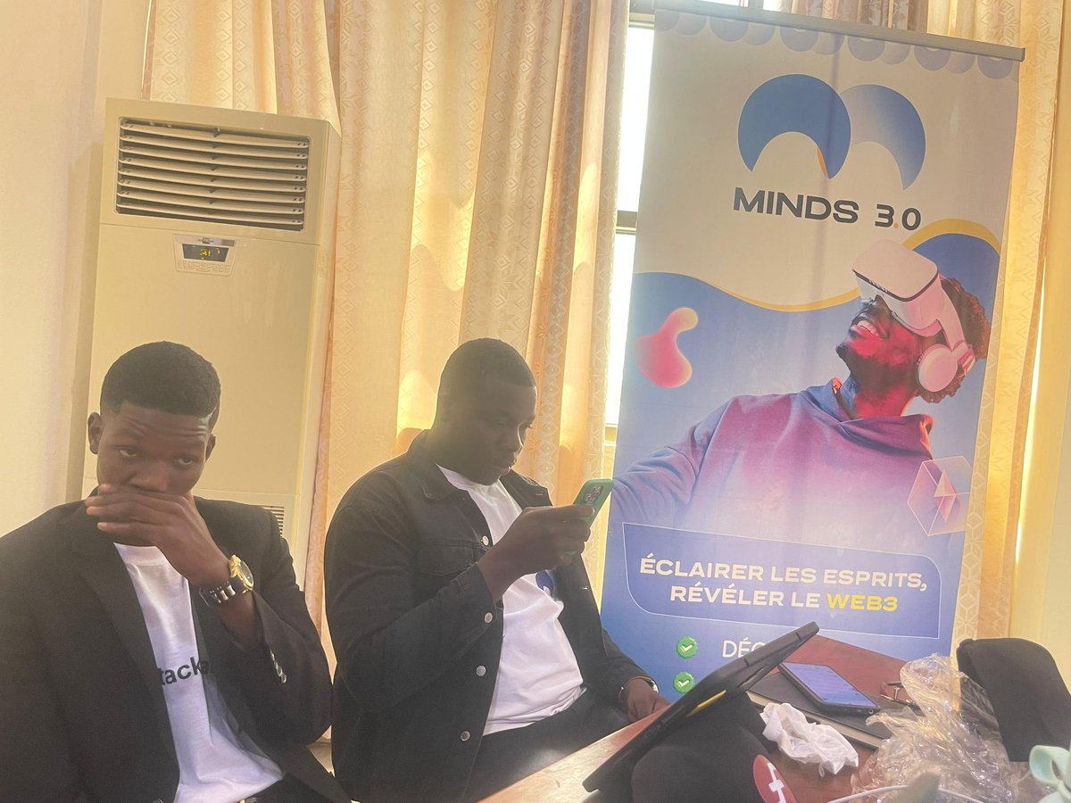 Web3_Minds's tweet photo. Le début d’une histoire étrange commence souvent par un murmure que seuls quelques-uns perçoivent.
Pour sa toute première participation en tant que partenaire, MINDS 3.0 a accompagné le #Meetup_Stack_Wallet 5, tenu les 14 et 15 novembre à ISM Adonaï et à l’Université d’Adjarra. https://t.co/rlh9ym9eJl