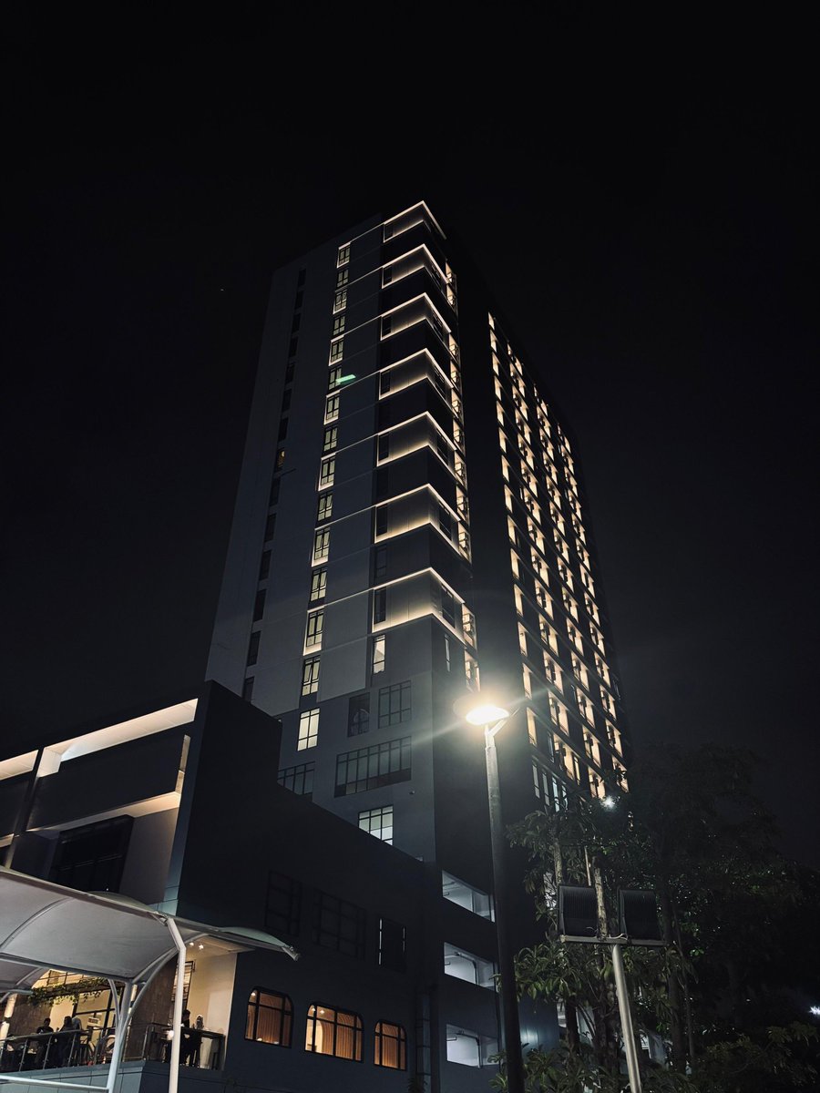 MatchaLatte2888's tweet photo. Night city #makassar https://t.co/ISnNdXrevK