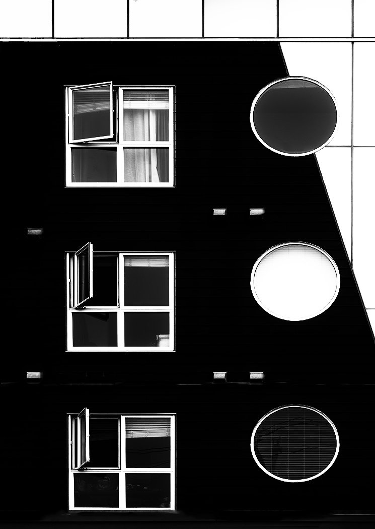 Sam_Alexandra23's tweet image. Good day Friends &amp;amp; Photographers!  Today&apos;s photo challenge is #Manmade  #Buildings but the real challenge is that I want to see just #partial structures, not the whole building, as this requires concentration on #shapes. Have a great day out there! #Photography 📸😊