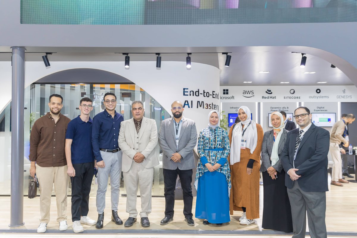 linkdevelopment's tweet image. شركاء_النجاح#

تشرّفنا بزيارة هيئة الدواء المصرية (EDA) ووزارة الاتصالات وتكنولوجيا المعلومات (MCIT) لجناحنا في معرض CAIRO ICT 2025

وخلال فعاليات المعرض، كان لنا الفخر بتقديم درع التميّز الحكومي لكلٍ من هيئة الدواء المصرية ووزارة الاتصالات وتكنولوجيا المعلومات، تقديرًا لشراكتنا…