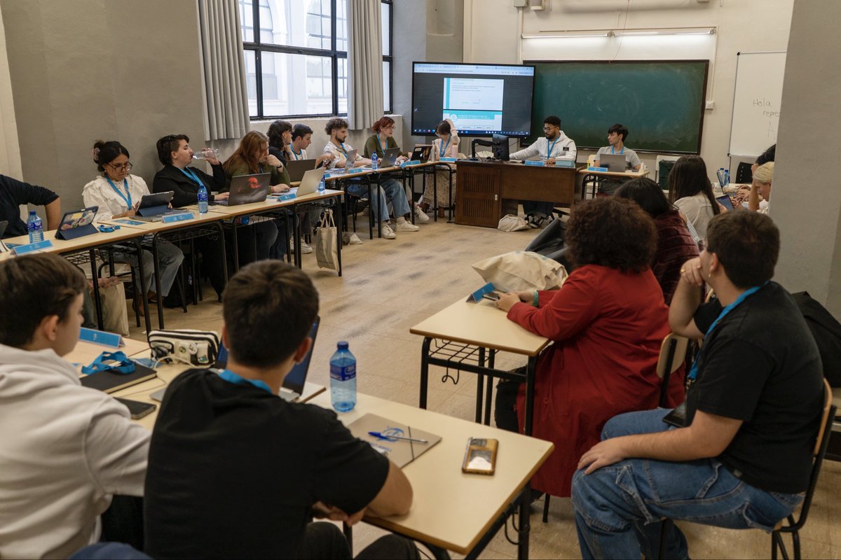 valerius tweet media