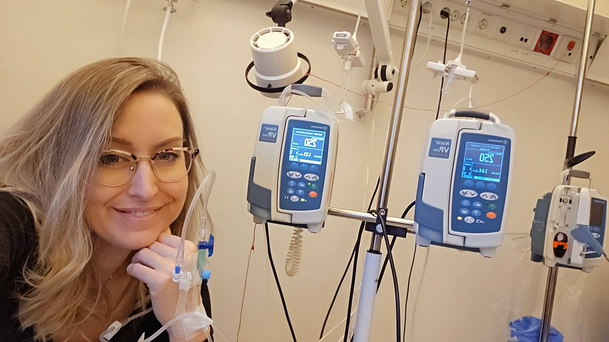 aeyvi's tweet photo. TW: #Cancer
Today marks 4 years of fighting. It's taken away a lot from me, caused unbelievable grief for me and my family, but each day I'm just so grateful to still be here. 

Your love and support has helped me through it all, thank you so much. 🙏💜🎗️
#BreastCancerAwareness https://t.co/XWy3AWp39u
