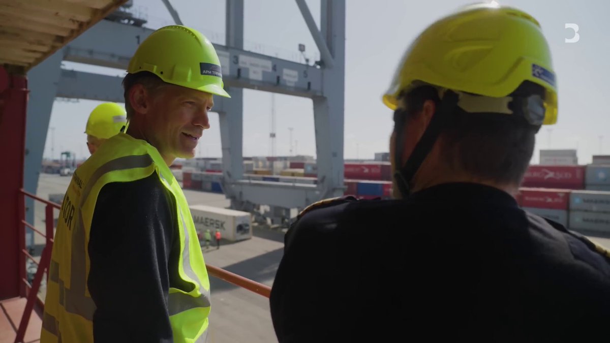 silvianap_cw's tweet image. Nikolaj Coster-Waldau in episode 2x04 of &quot;An Optimist&apos;s Guide to the Planet&quot; 🌎
You can watch it on YouTube: youtube.com/watch?v=dvlGcs…
Or on Bloomberg: bloomberg.com/news/videos/20…
Episode 5 will be available Nov. 19 at 6pm ET!

#NikolajCosterWaldau 💚
#AnOptimistsGuideToThePlanet 📺