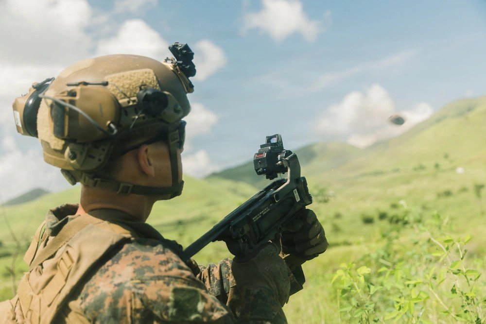 iimefmarines's tweet image. BLT 3/6 Marines with the @22nd_MEU coordinates live fire of an M224 mortar system and an M320 grenade launcher on Camp Santiago, Puerto Rico. This training ensures Marines can rapidly suppress enemy fire and breach obstacles in any crisis. 
📸 @USMC Sgt. Maurion Moore @DeptofWar