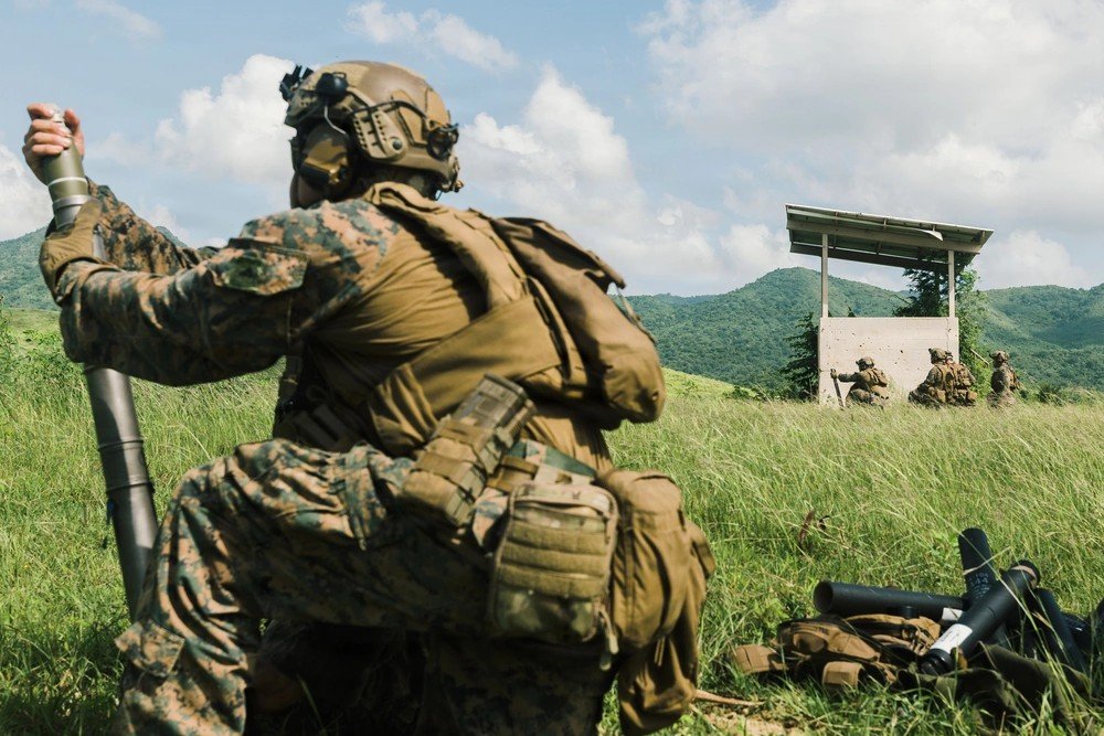 iimefmarines's tweet image. BLT 3/6 Marines with the @22nd_MEU coordinates live fire of an M224 mortar system and an M320 grenade launcher on Camp Santiago, Puerto Rico. This training ensures Marines can rapidly suppress enemy fire and breach obstacles in any crisis. 
📸 @USMC Sgt. Maurion Moore @DeptofWar